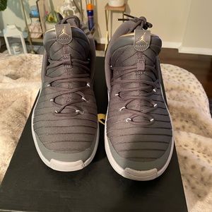 Jordan flight luxe 6.5Y excellent used condition